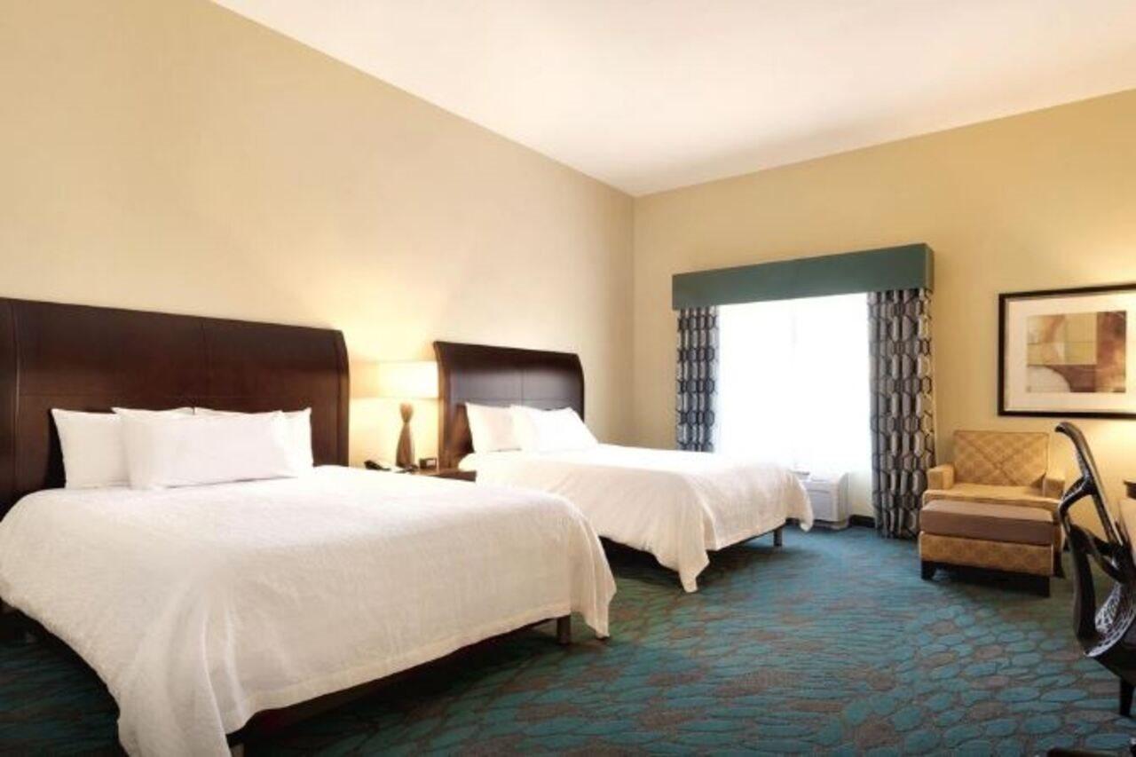 Hilton Garden Inn Фарго Екстериор снимка