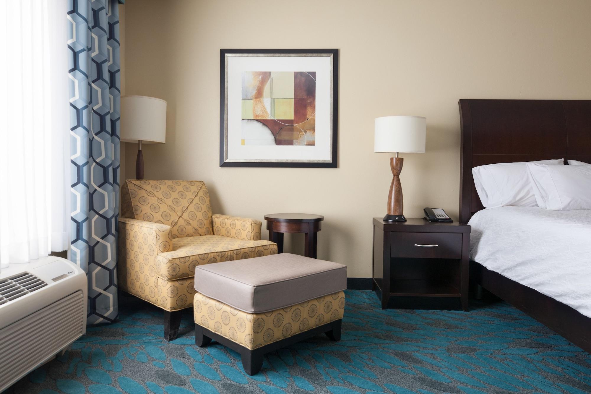 Hilton Garden Inn Фарго Екстериор снимка