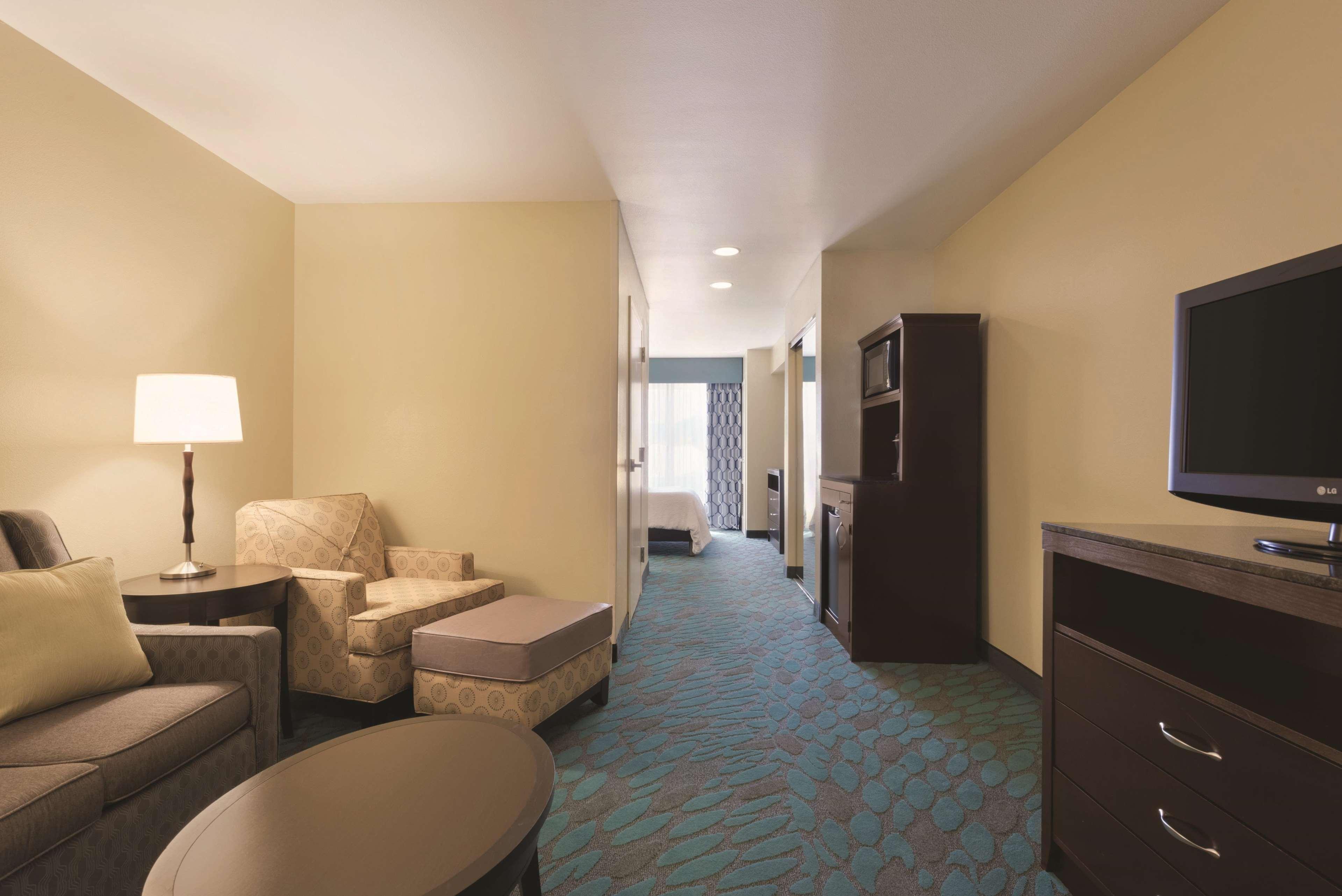 Hilton Garden Inn Фарго Екстериор снимка
