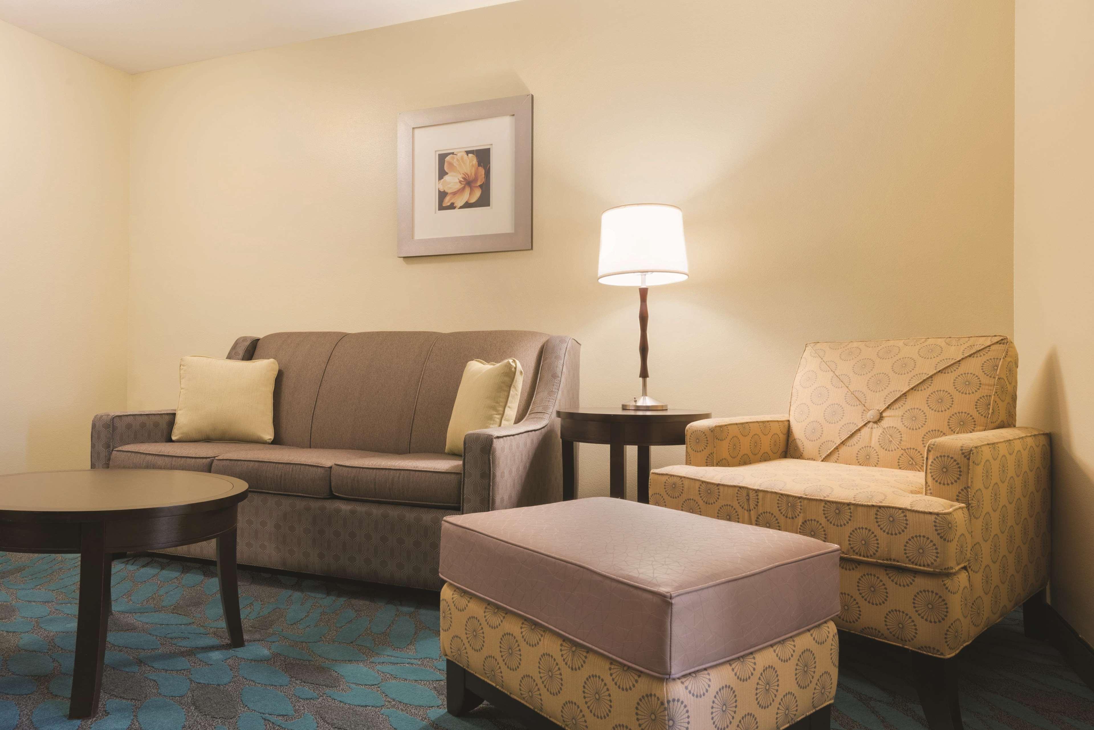 Hilton Garden Inn Фарго Екстериор снимка