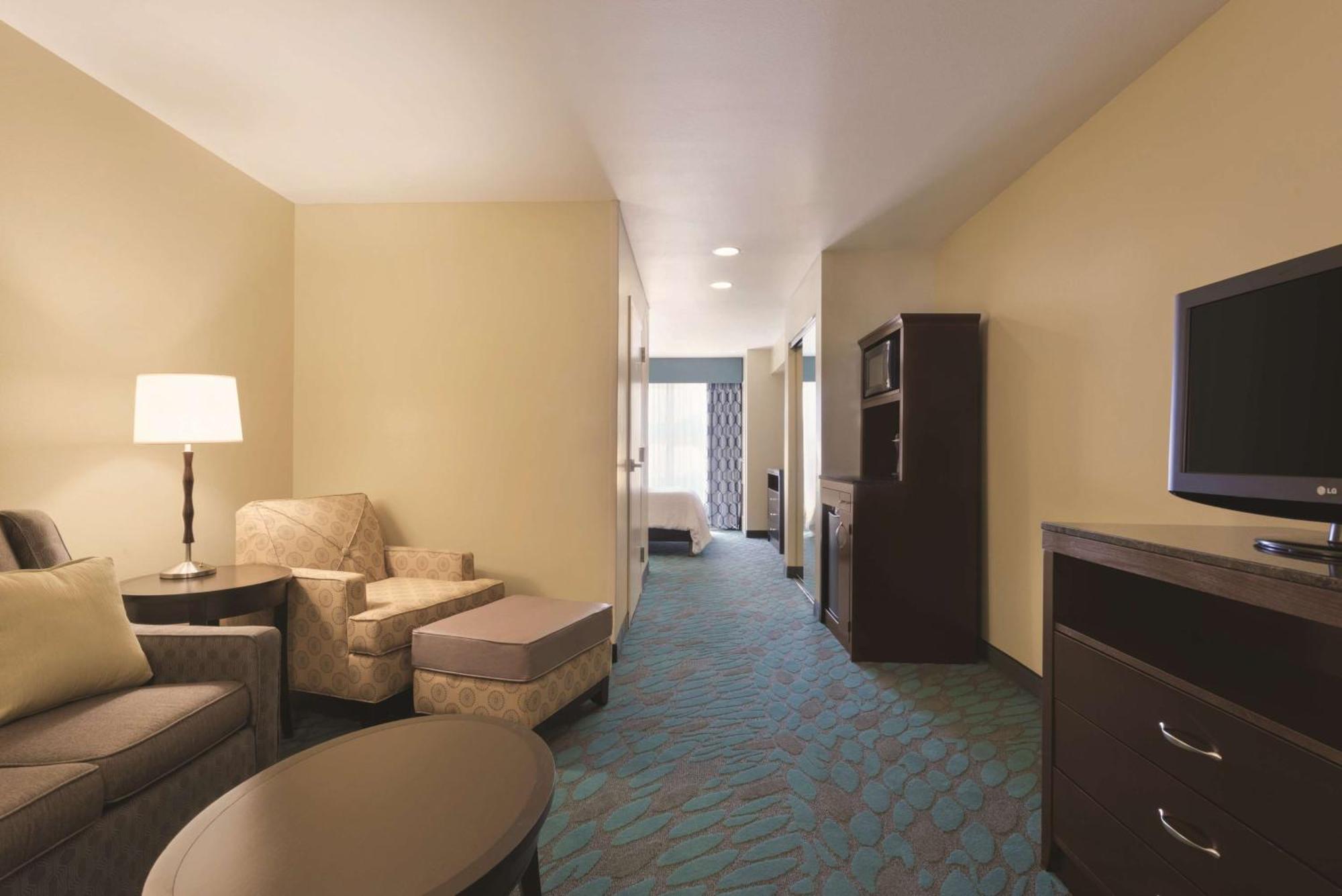 Hilton Garden Inn Фарго Екстериор снимка
