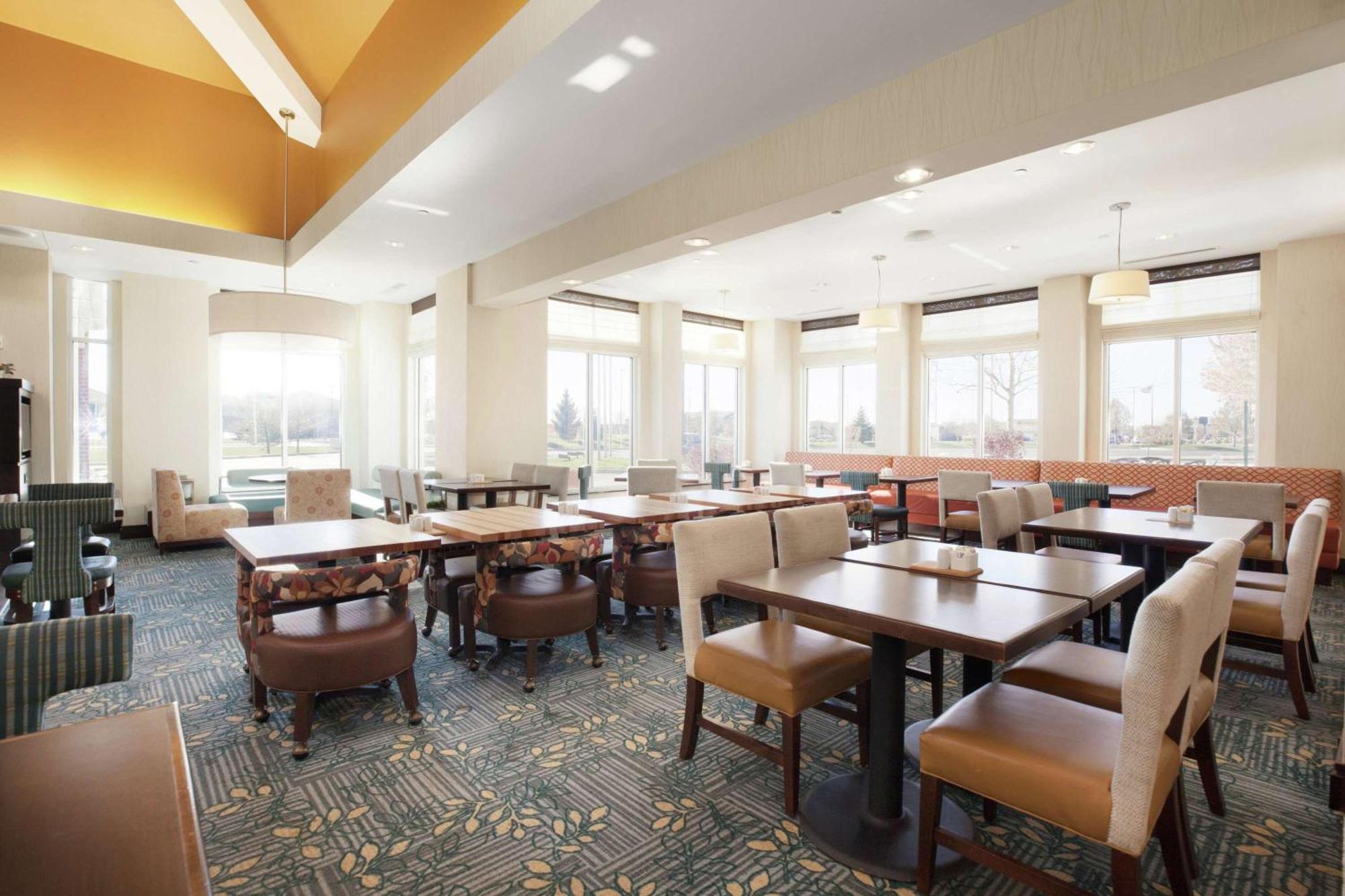 Hilton Garden Inn Фарго Екстериор снимка