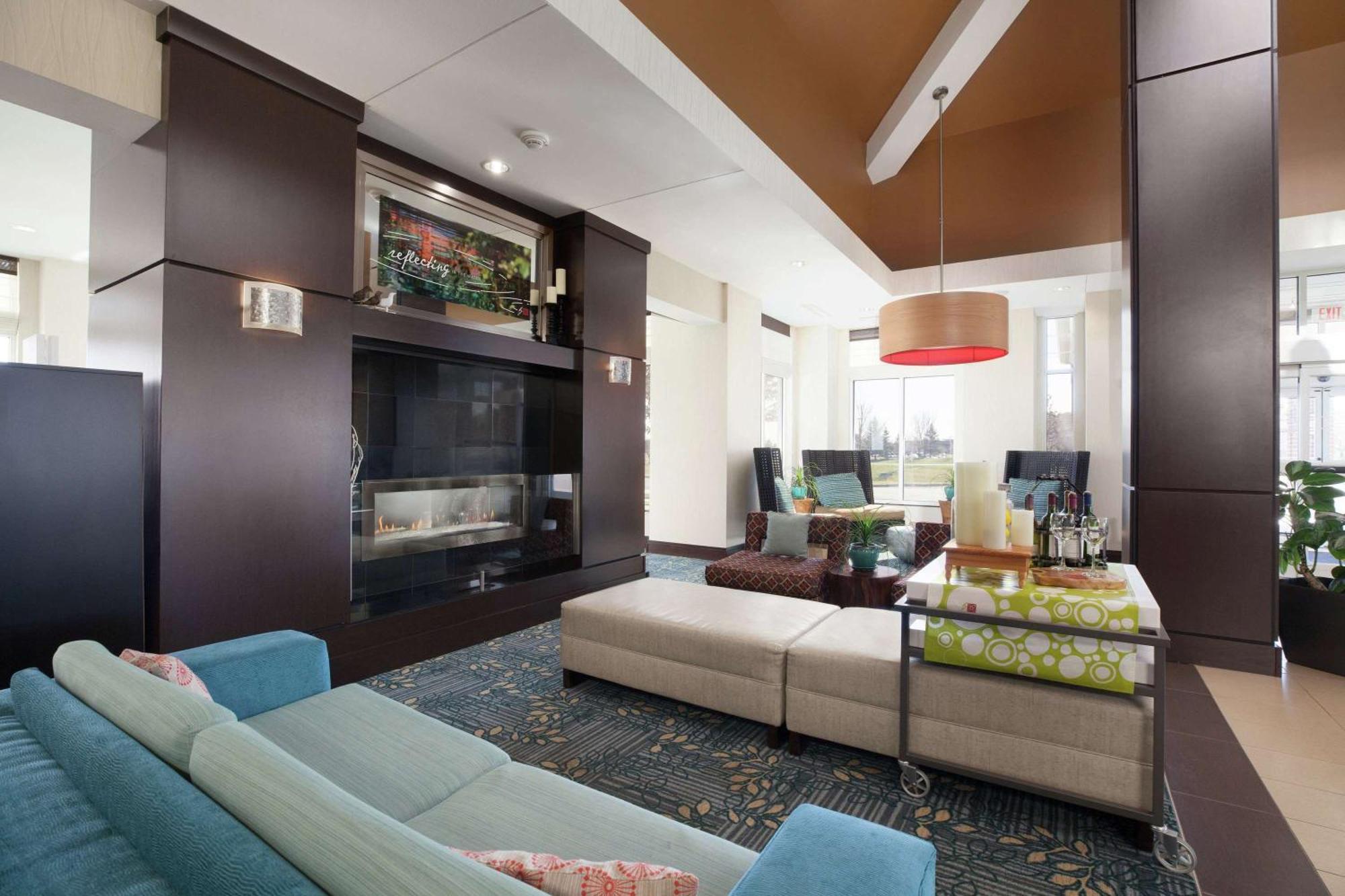 Hilton Garden Inn Фарго Екстериор снимка